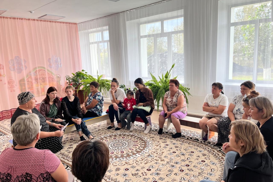 Консультационный пункт по мини-центру КГУ «Джангильдинская общеобразовательная школа отдела образования Мендыкаринского района» Управления образования акимата Костанайской области   Презентация программы «Адал Азамат» для родителей